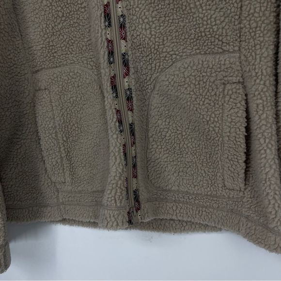 Tweeds Full Zip Sherpa Fleece Jacket | Size Large | Cozy Taupe - Picture 7 of 10